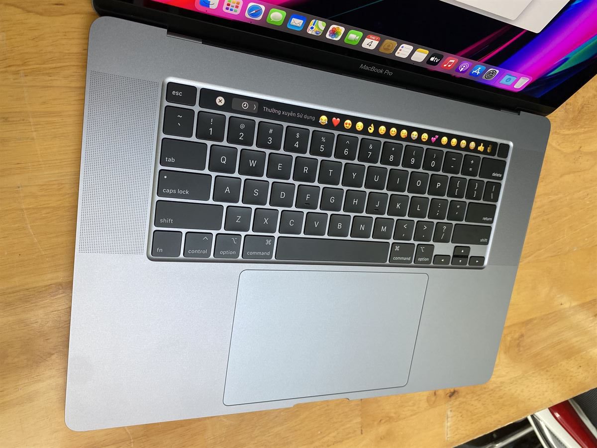 Macbook Pro 16 2019 7 Rotated