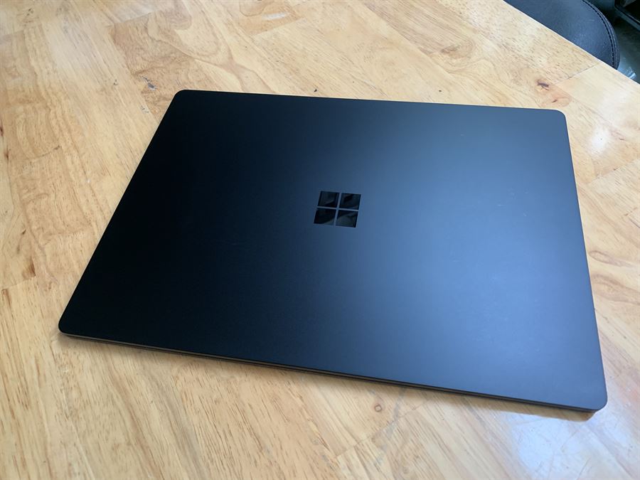 Surface Laptop 2 Black 8