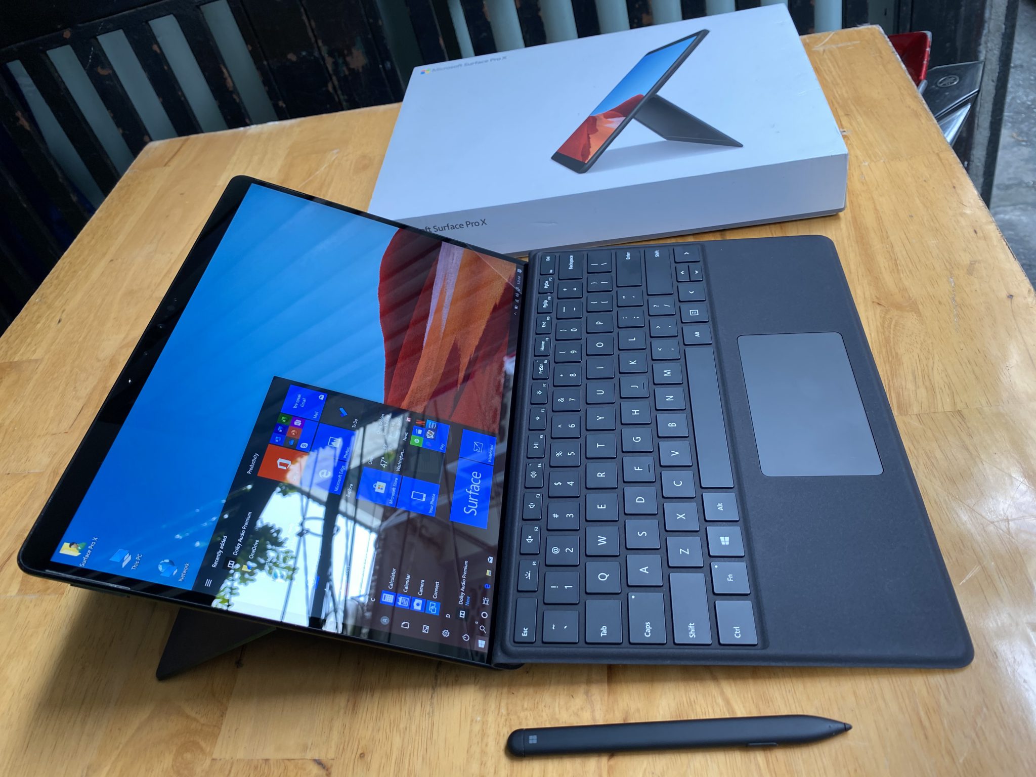 Surface Pro X Sq1 4 2048x1536
