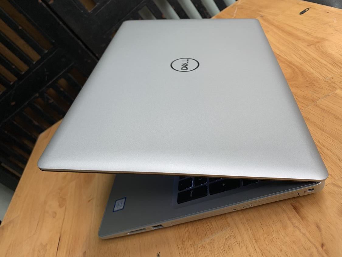 Dell 5570 I7 Gen 8 Touch 2