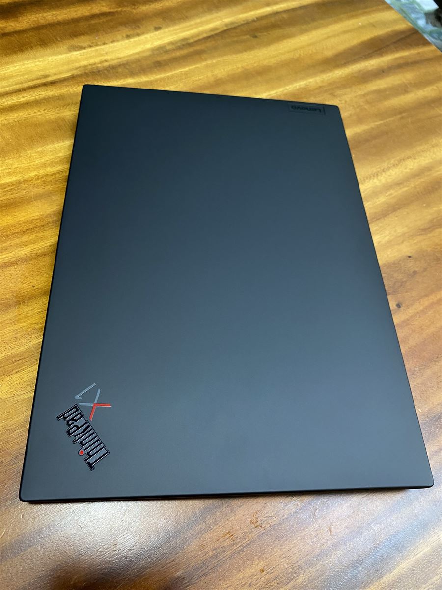 Lenovo Thinkpad X1 Carbon Gen 9 11