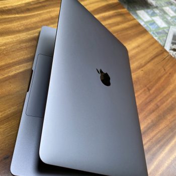 Macbook Pro 2020 13in 8