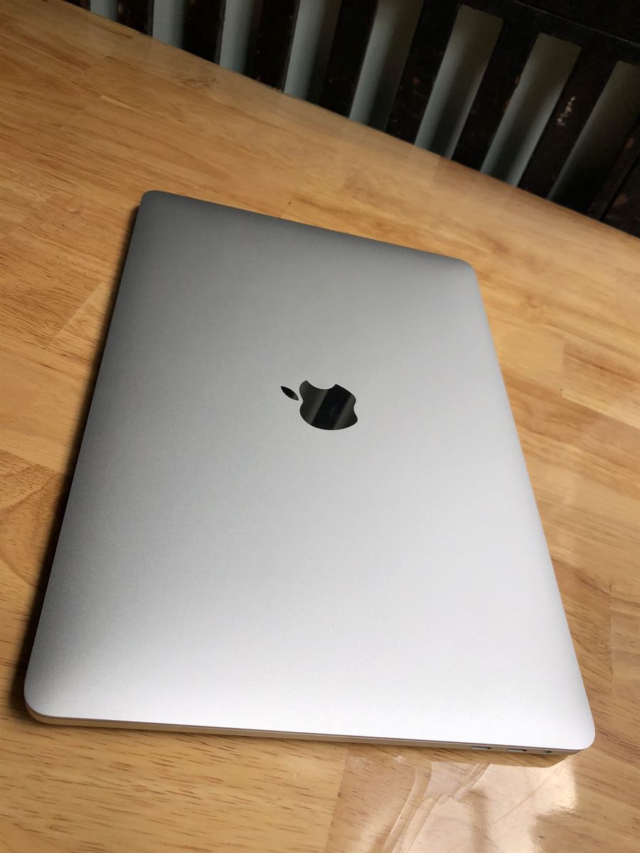 Macbook Pro 13 Sliver Touch Bar 10