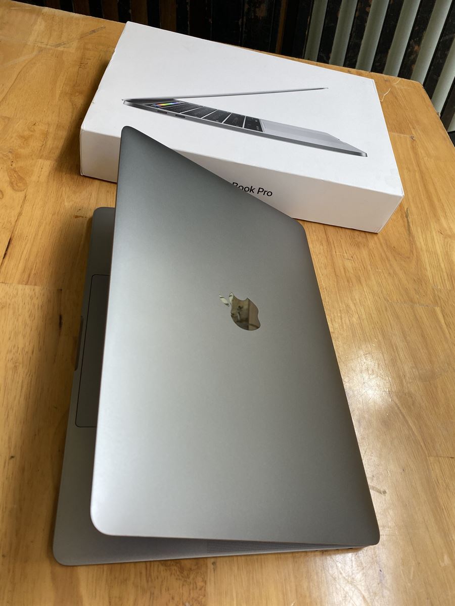 Macbook Pro 13in Touch Bar Box 1