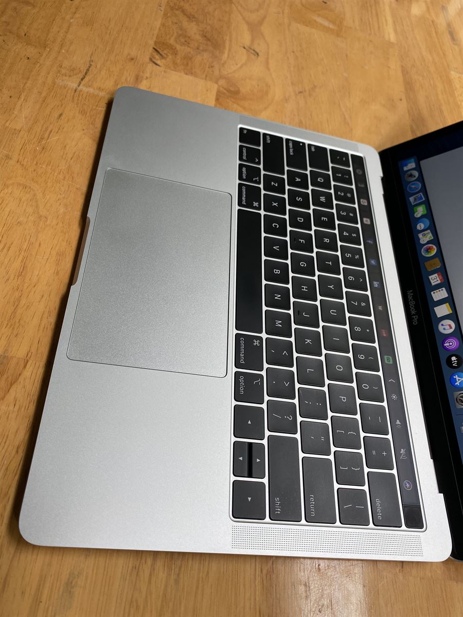 Macbook Pro 2019 13in Touch Bar 10