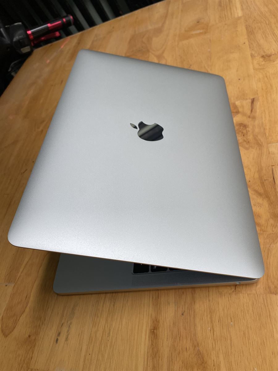 Macbook Pro 2019 13in Touch Bar 11