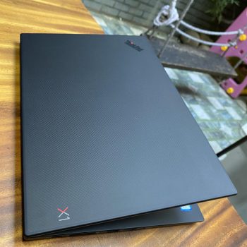 Lenovo Thinkpad X1 Carbon Gen 7 4k 8