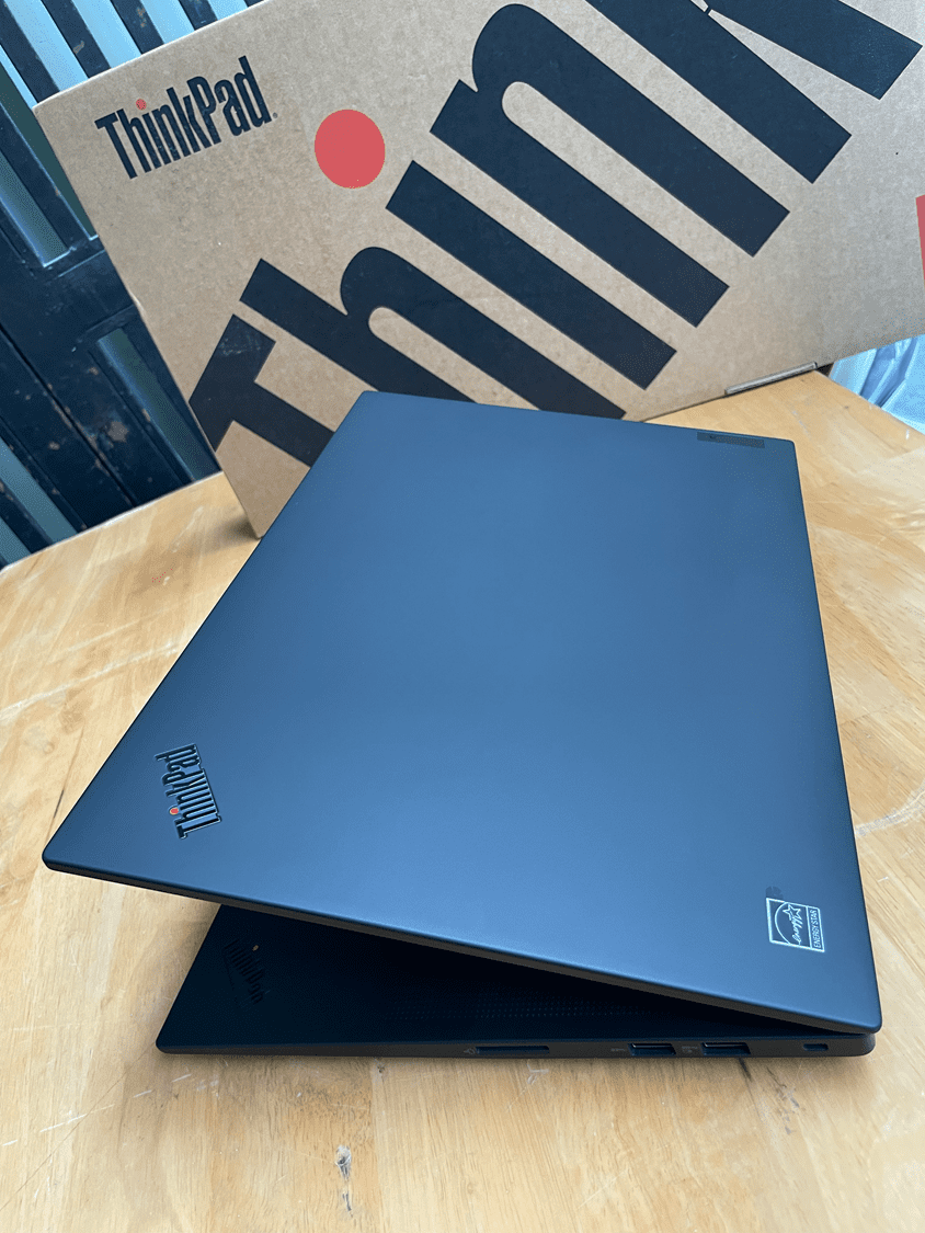 Lenovo Thinkpad P1 Gen 4 Core I7 11th (1)