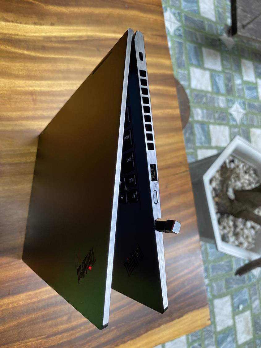 Lenovo Thinkpad X1 Yoga Gen 5 12 1