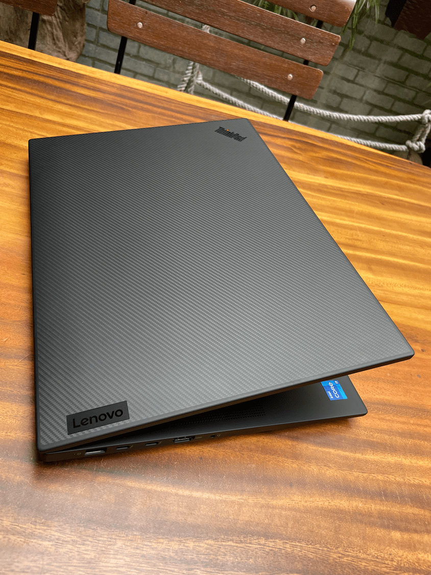 Lenovo Thinkpad P1 Gen 4 Core I7 4k (3)