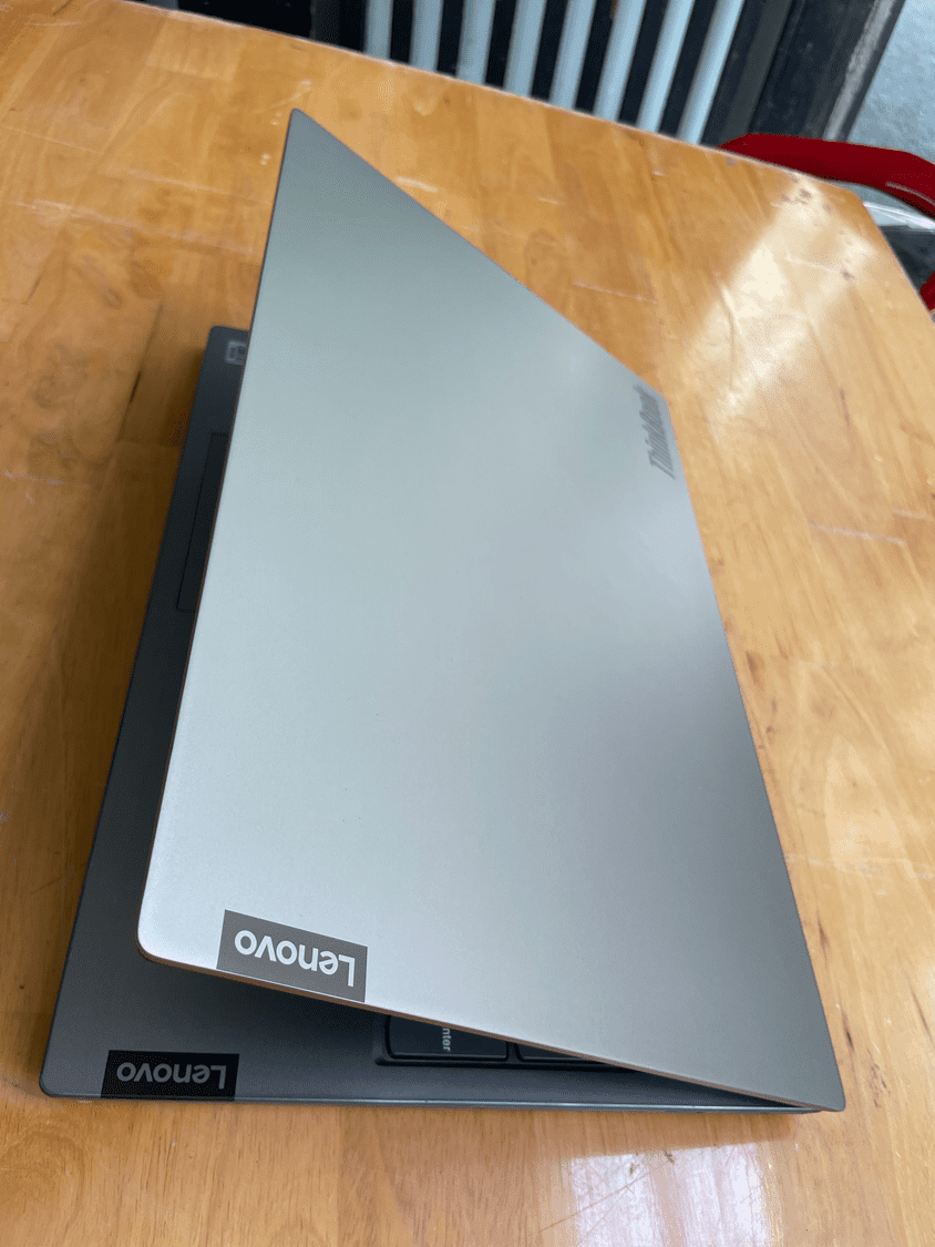 Lenovo Thinkbook 15 Core I3 (2)