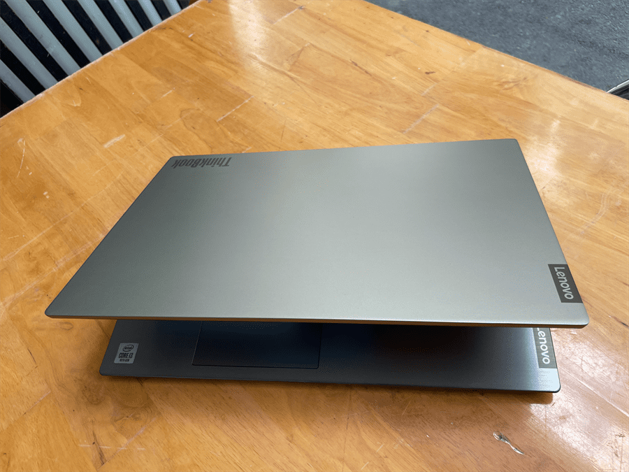 Lenovo Thinkbook 15 Core I3 (3)