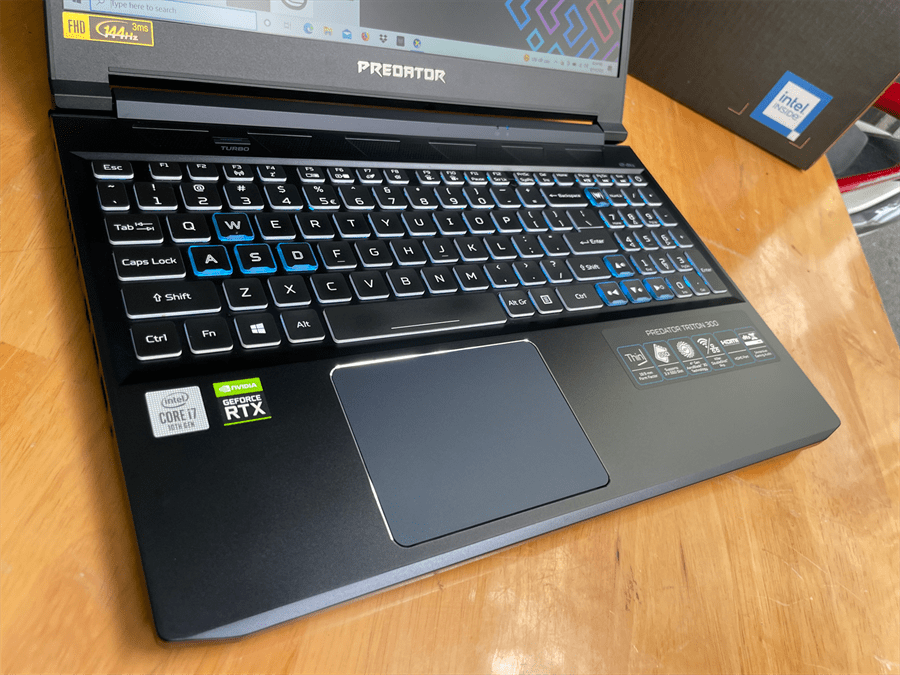 Acer Predator Triton 300 Core I7 10th (4)