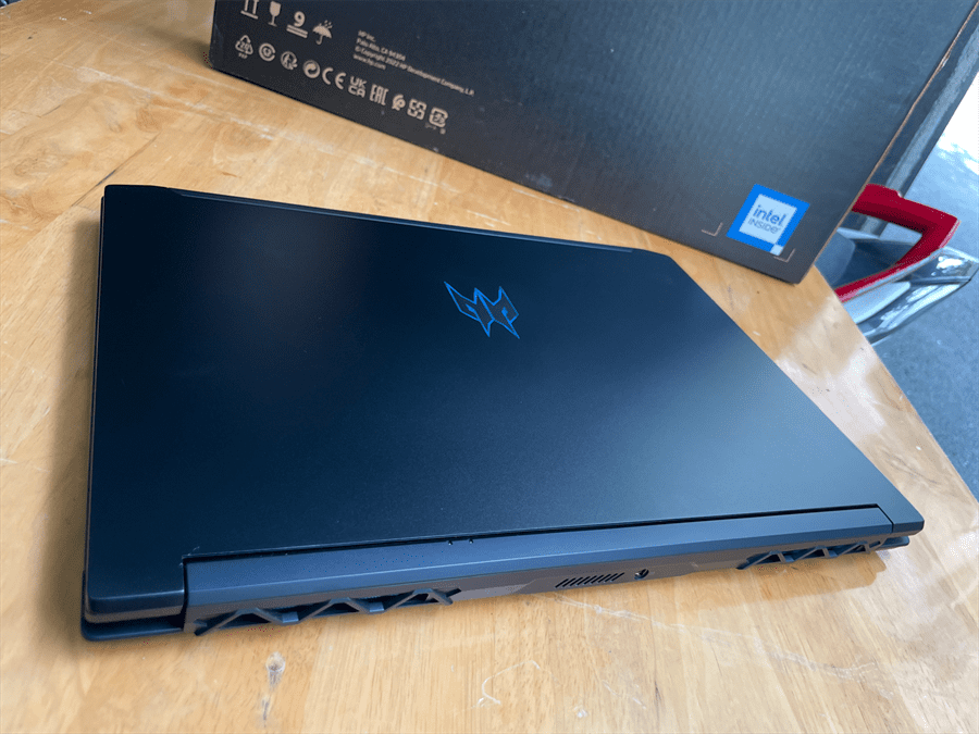 Acer Predator Triton 300 Core I7 10th (6)