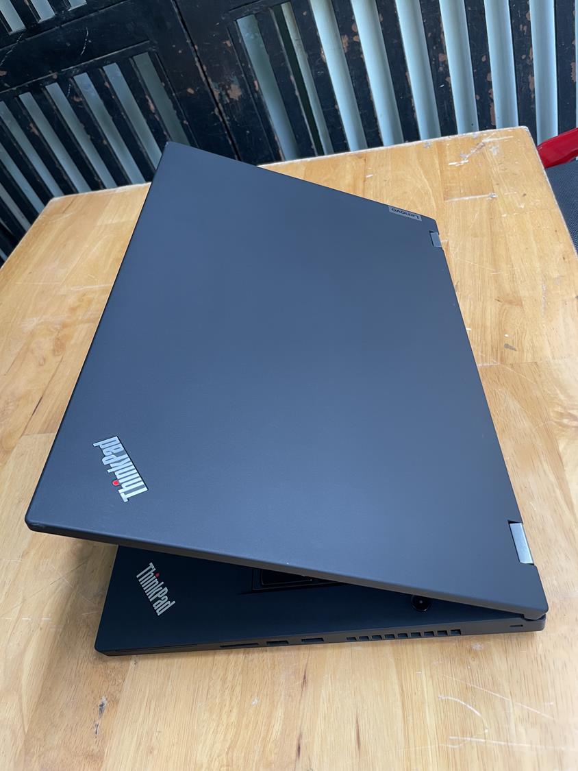 Lenovo Thinkpad P17 Xeon 1